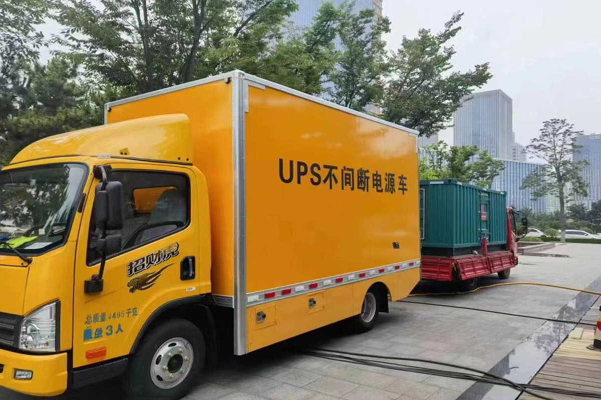 阿克苏发电机租赁施工现场