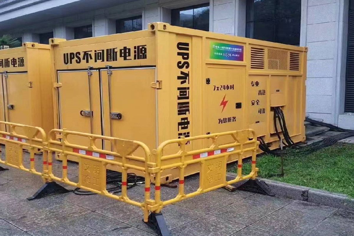 阿克苏发电机租赁施工现场